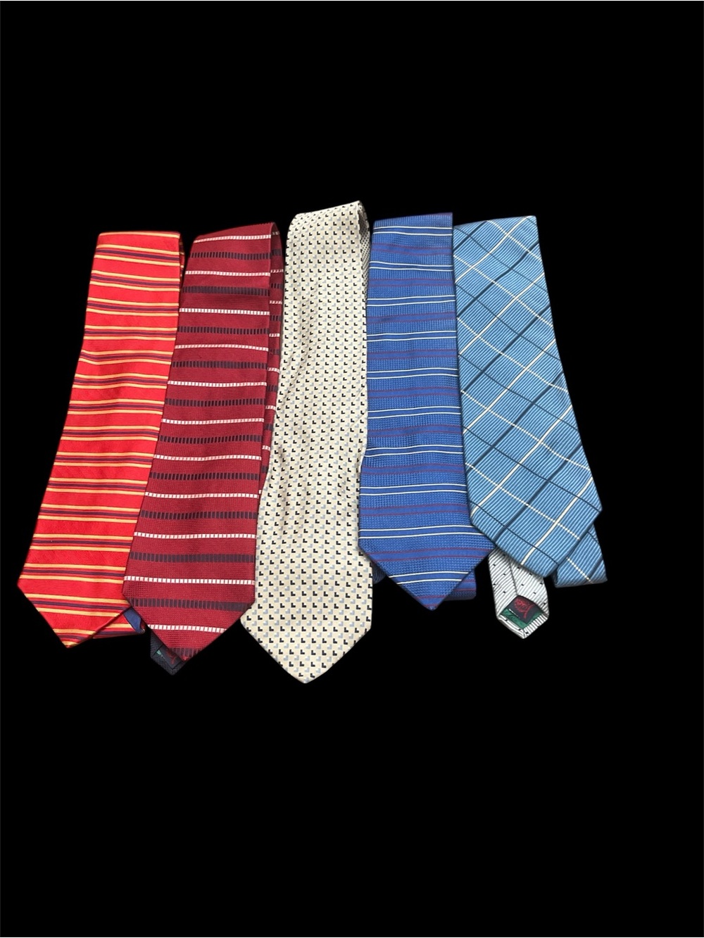 Tommy Hilfiger
Men's Classic Striped and Patterned Neckties - Assorted Colors